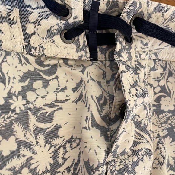 Patagonia Shorts, Size 33 - Picture 4 of 8